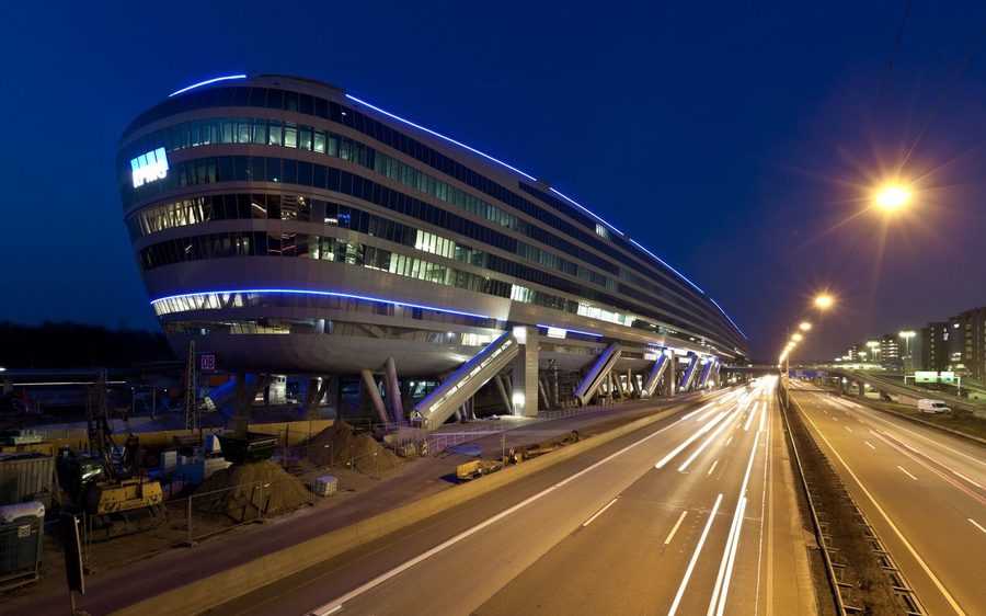 ECN office DOOH advertising · The Squaire · Frankfurt Airport
